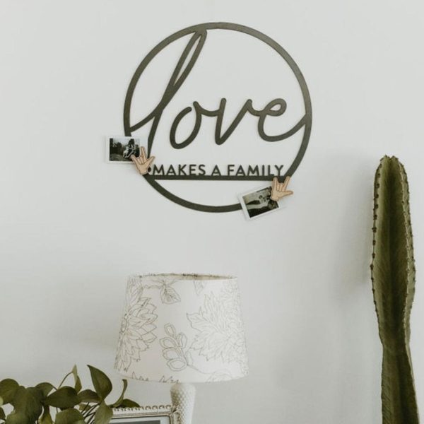 Circle Signs | Love Makes a Family’ Circle Wall Decor Circle Signs Circle Signs