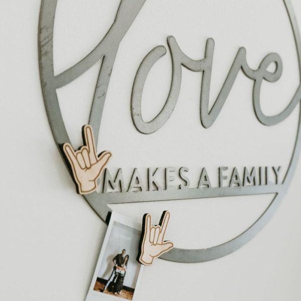 Circle Signs | Love Makes a Family’ Circle Wall Decor Circle Signs Circle Signs