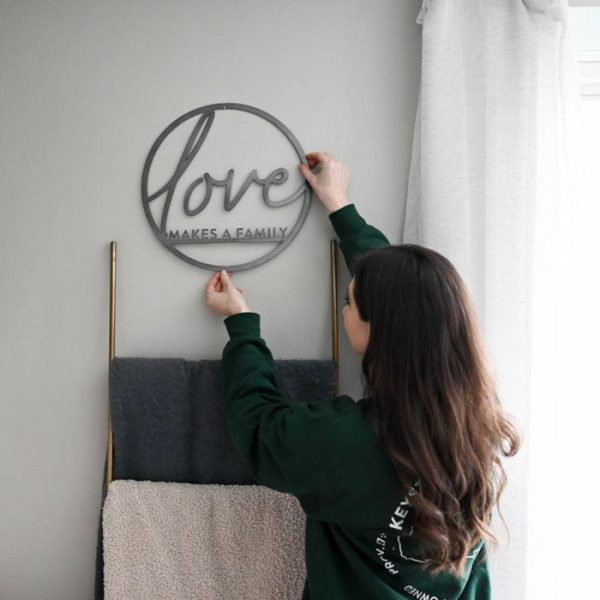 Circle Signs | Love Makes a Family’ Circle Wall Decor Circle Signs Circle Signs