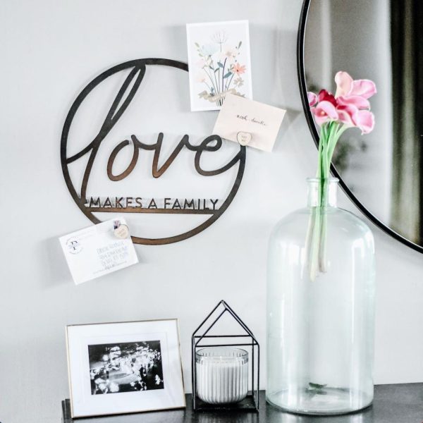 Circle Signs | Love Makes a Family’ Circle Wall Decor Circle Signs Circle Signs