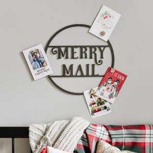 Circle Signs | "Merry Mail" Magnetic Christmas Card Wreath – Santa Font Circle Signs Circle Signs