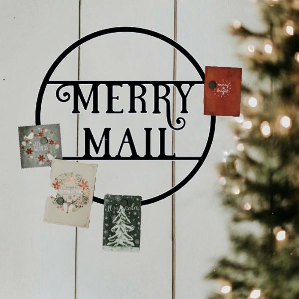 Circle Signs | "Merry Mail" Magnetic Christmas Card Wreath – Santa Font Circle Signs Circle Signs