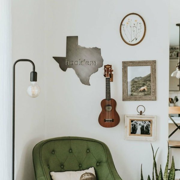 Your Town + State | Texas Hook ‘Em Wall Decor Wall Decor Your Town + State